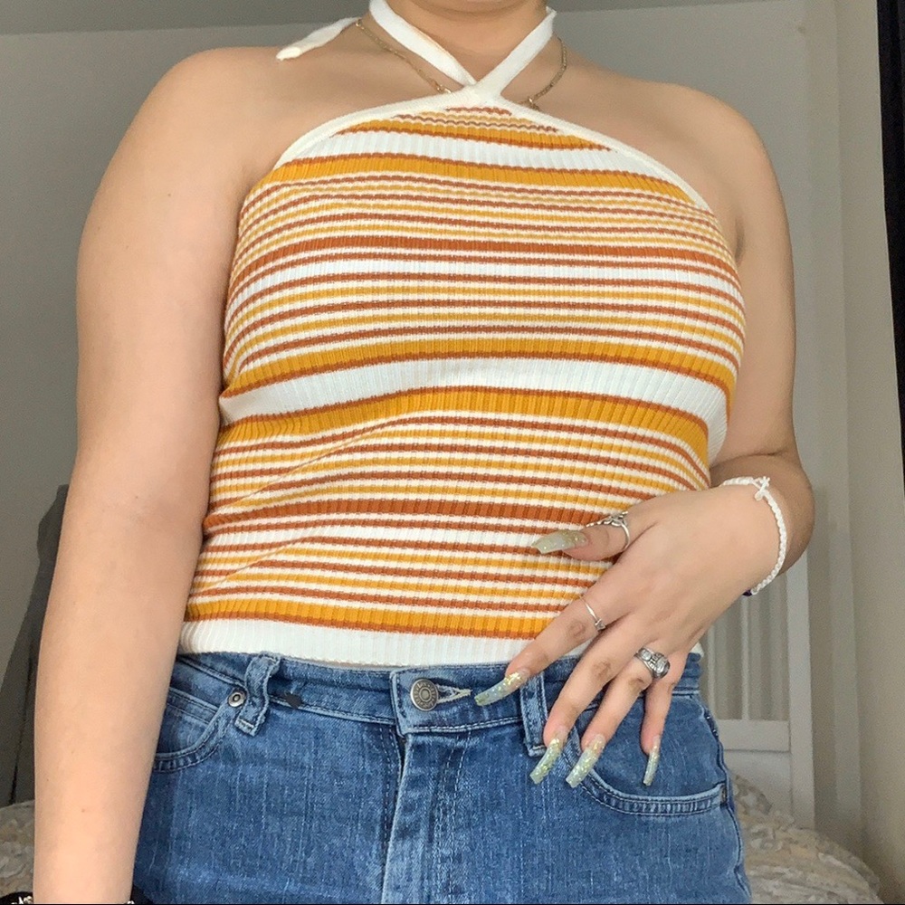 Stripped sleeveless top, ties around neck